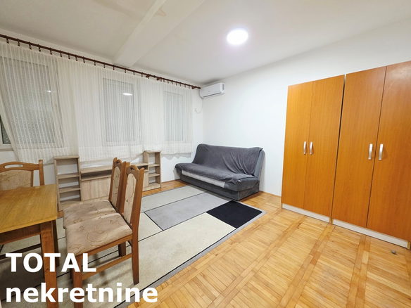 Stan Prodaja Novi Sad  25 m2
