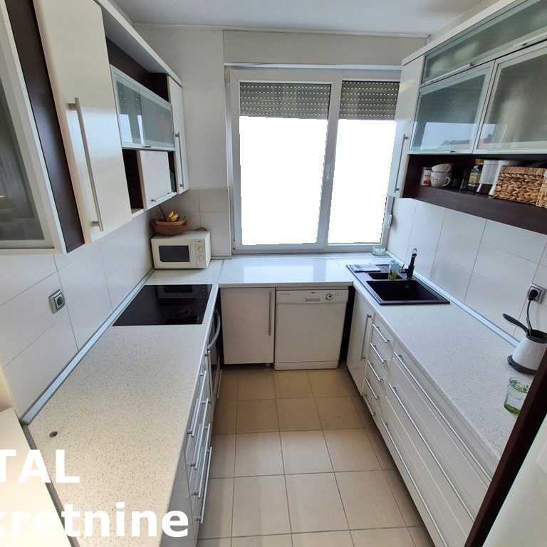 Višesoban stan na prodaju, Centar, Novi Sad, 144m², 432.000 €