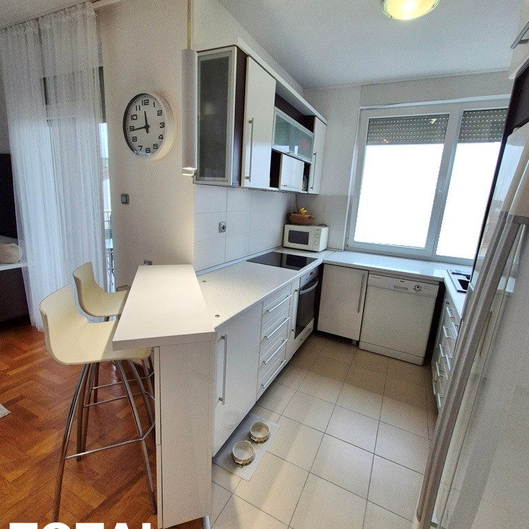 Višesoban stan na prodaju, Centar, Novi Sad, 144m², 432.000 €