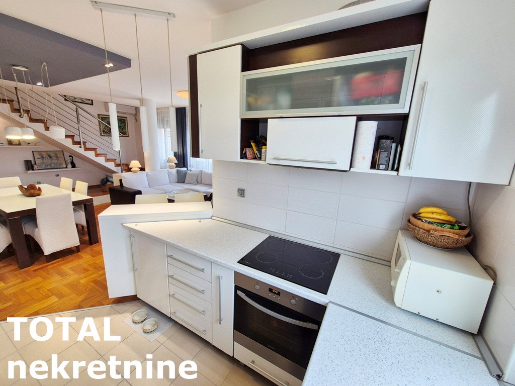 Višesoban stan na prodaju, Centar, Novi Sad, 144m², 432.000 €
