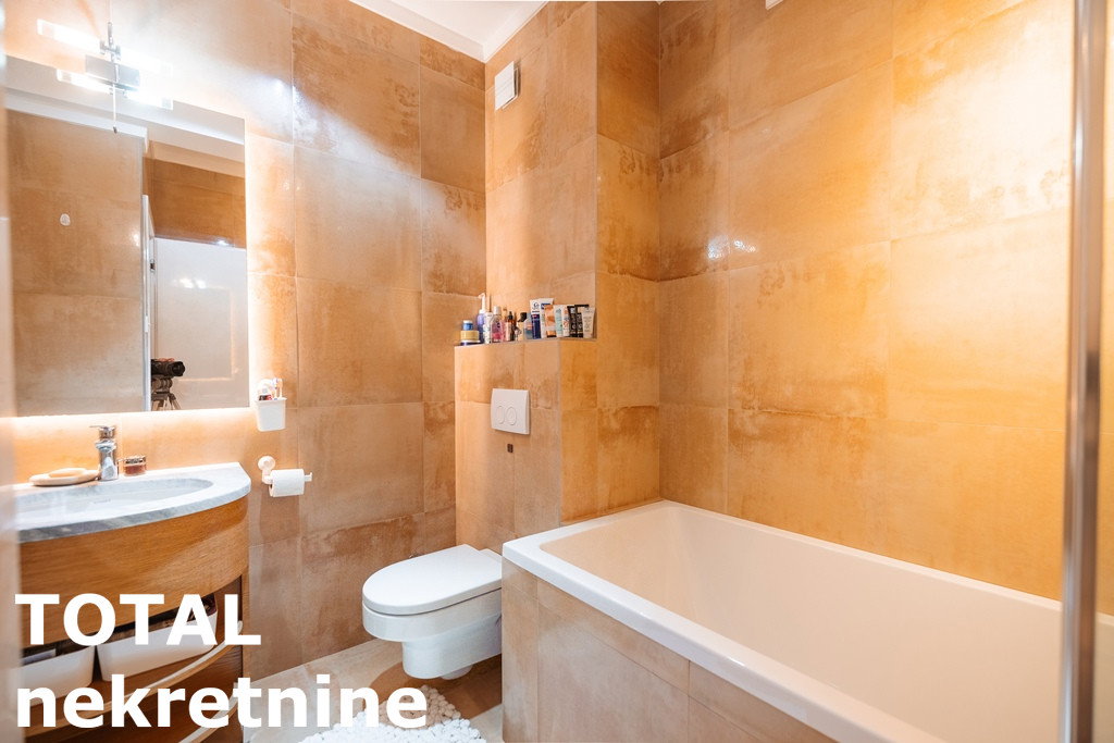 Višesoban stan na prodaju, Bulevar, Novi Sad, 213m², 617.700 €