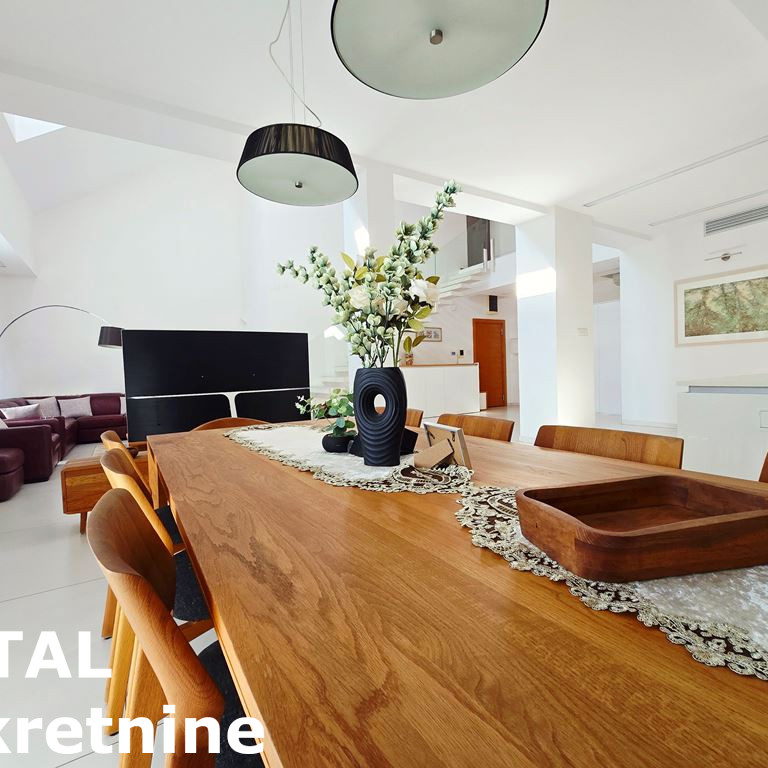 Višesoban stan na prodaju, Centar, Novi Sad, 352m², 1.573.840 €