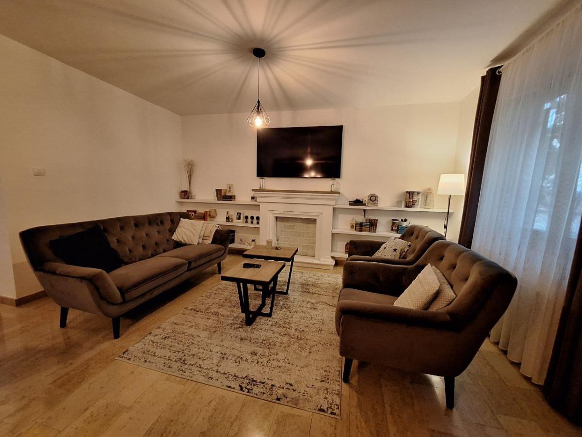 Kuća na prodaju, Centar, Beočin, 254m², 397.000 €