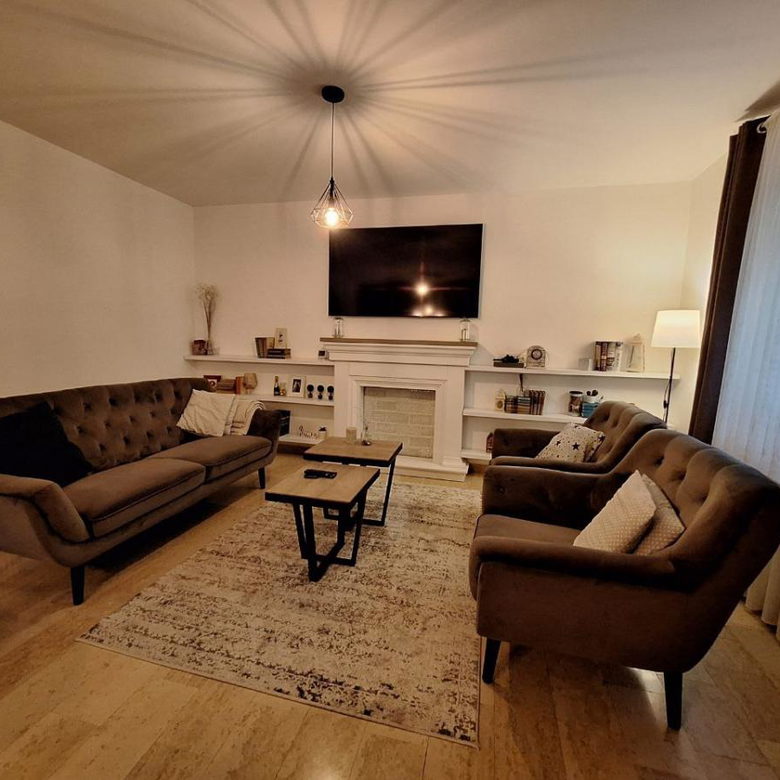 Kuća na prodaju, Centar, Beočin, 254m², 397.000 €