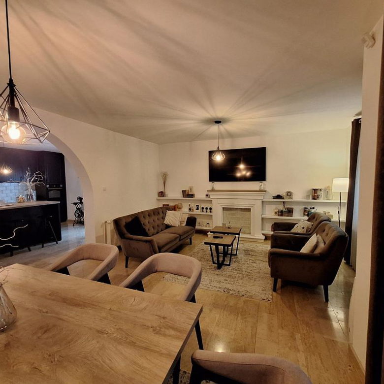 Kuća na prodaju, Centar, Beočin, 254m², 397.000 €