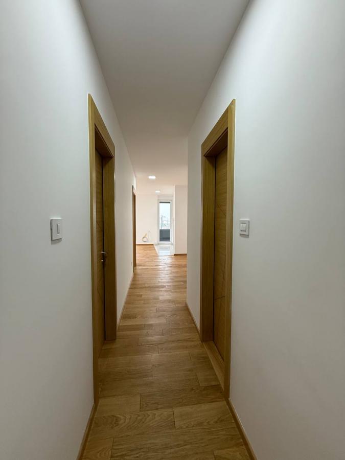 0gqqapmhcn-photo-2025-01-16-13-59-41-2- Lokal za izdavanje, Centar, Novi Sad, 117m², 1.800 €/mes
