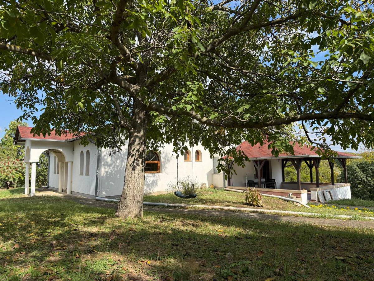 Kuća na prodaju, Bocke, Novi Sad, 204m², 450.000 €