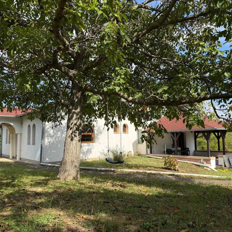 Kuća na prodaju, Bocke, Novi Sad, 204m², 450.000 €