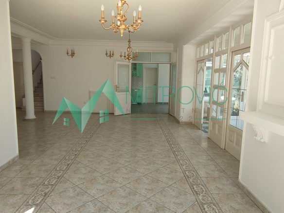 Lokal Prodaja Novi Sad Nova Detelinara 300 m2
