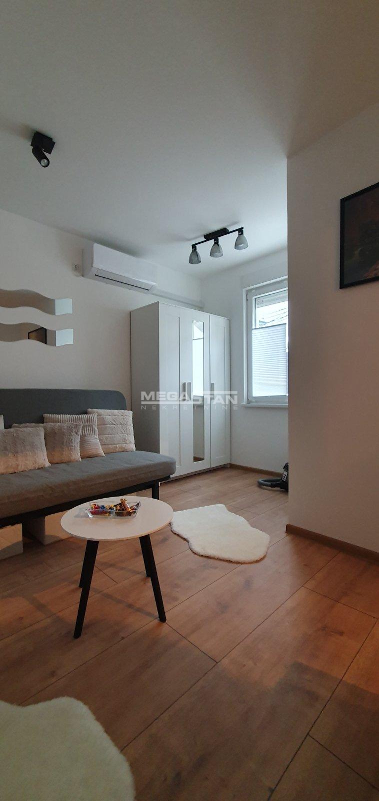 Jednosoban stan za izdavanje, Centar, Beograd, 23m², 400 €/mes