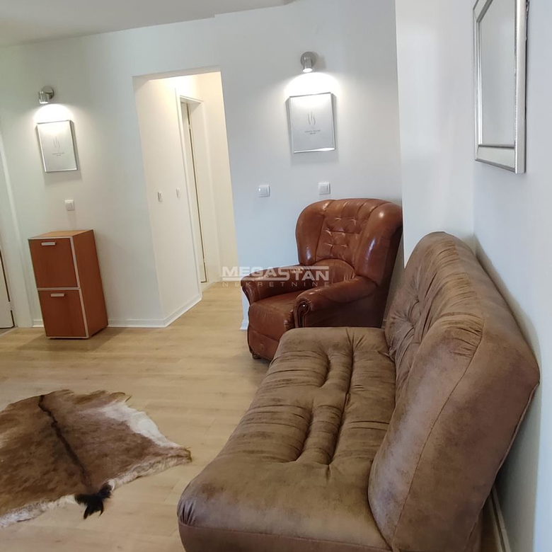 Stan Izdavanje Beograd Politika 60 m2