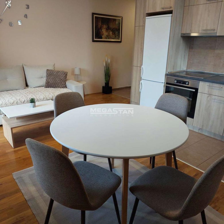 Dvosoban stan za izdavanje, Ledine, Beograd, 40m², 500 €/mes