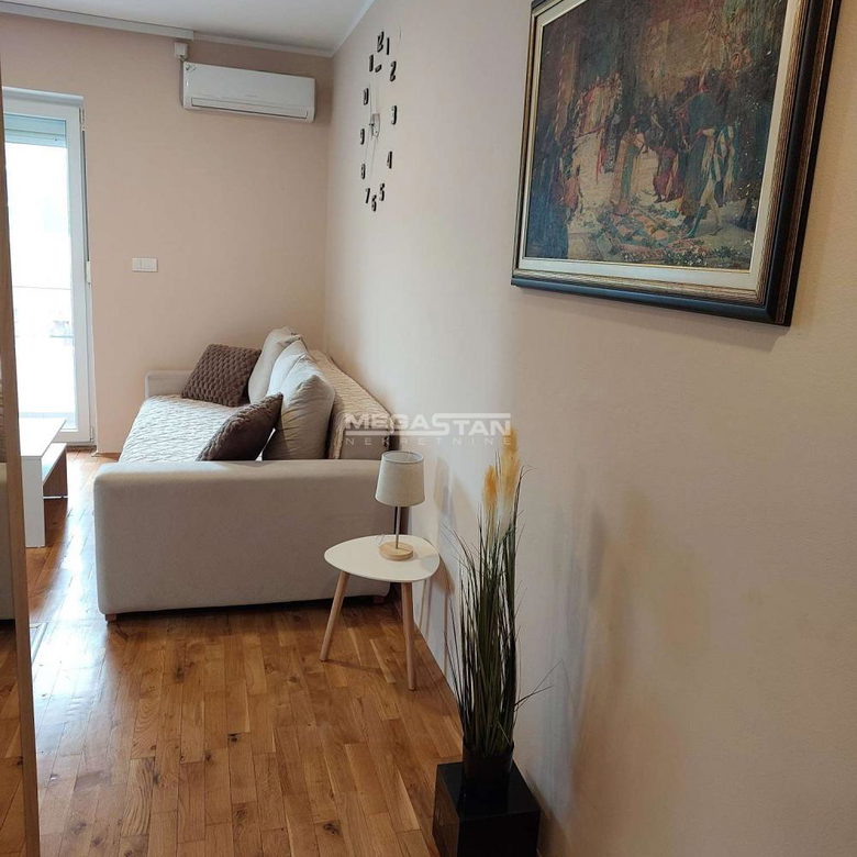 Dvosoban stan za izdavanje, Ledine, Beograd, 40m², 500 €/mes