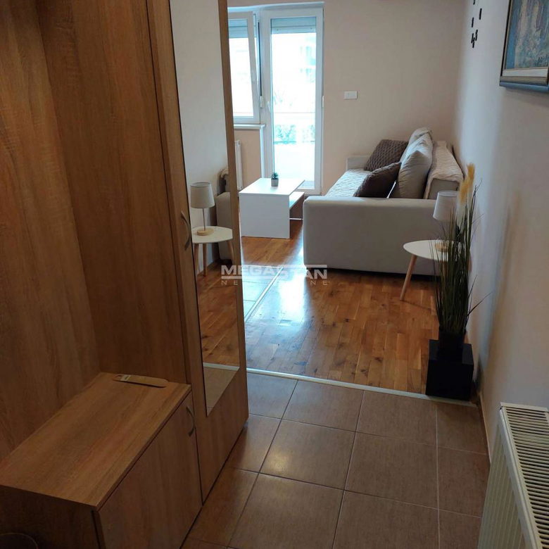 Dvosoban stan za izdavanje, Ledine, Beograd, 40m², 500 €/mes