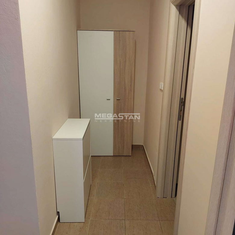 Dvosoban stan za izdavanje, Ledine, Beograd, 40m², 500 €/mes