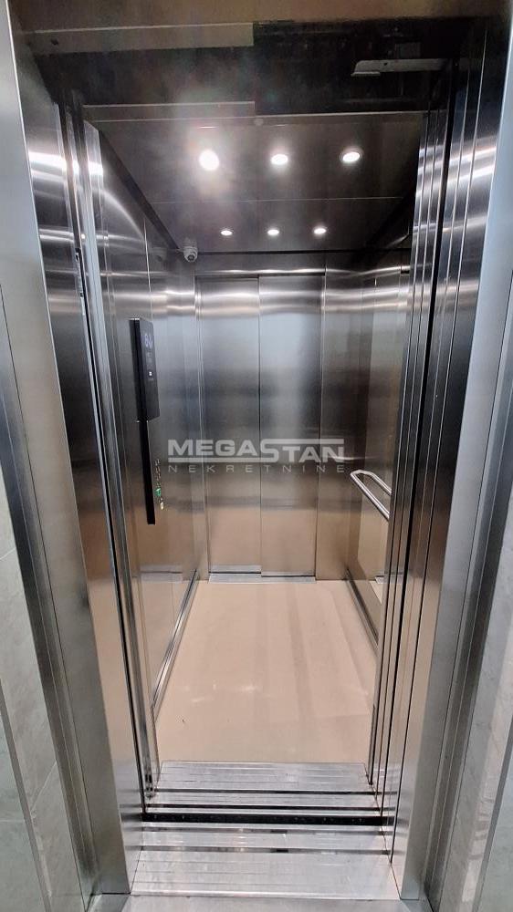 Četvorosoban stan na prodaju, Blok 45, Beograd, 109m², 439.000 €