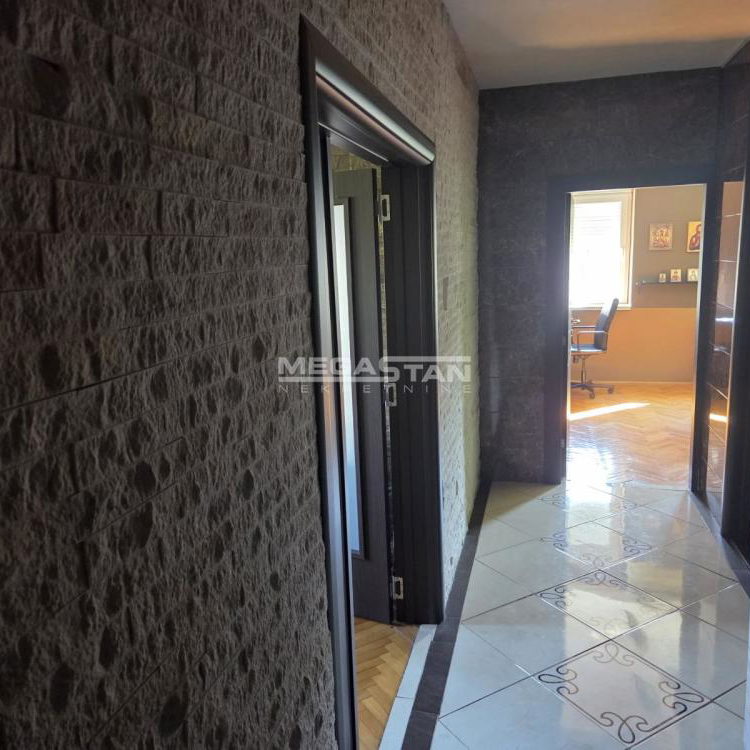 Troiposoban stan na prodaju, Autokomanda, Beograd, 80m², 285.000 €