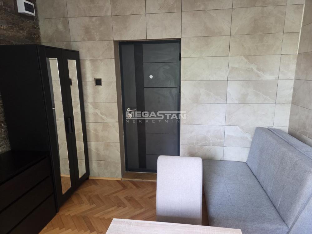 Stan Prodaja Beograd Autokomanda 80 m2