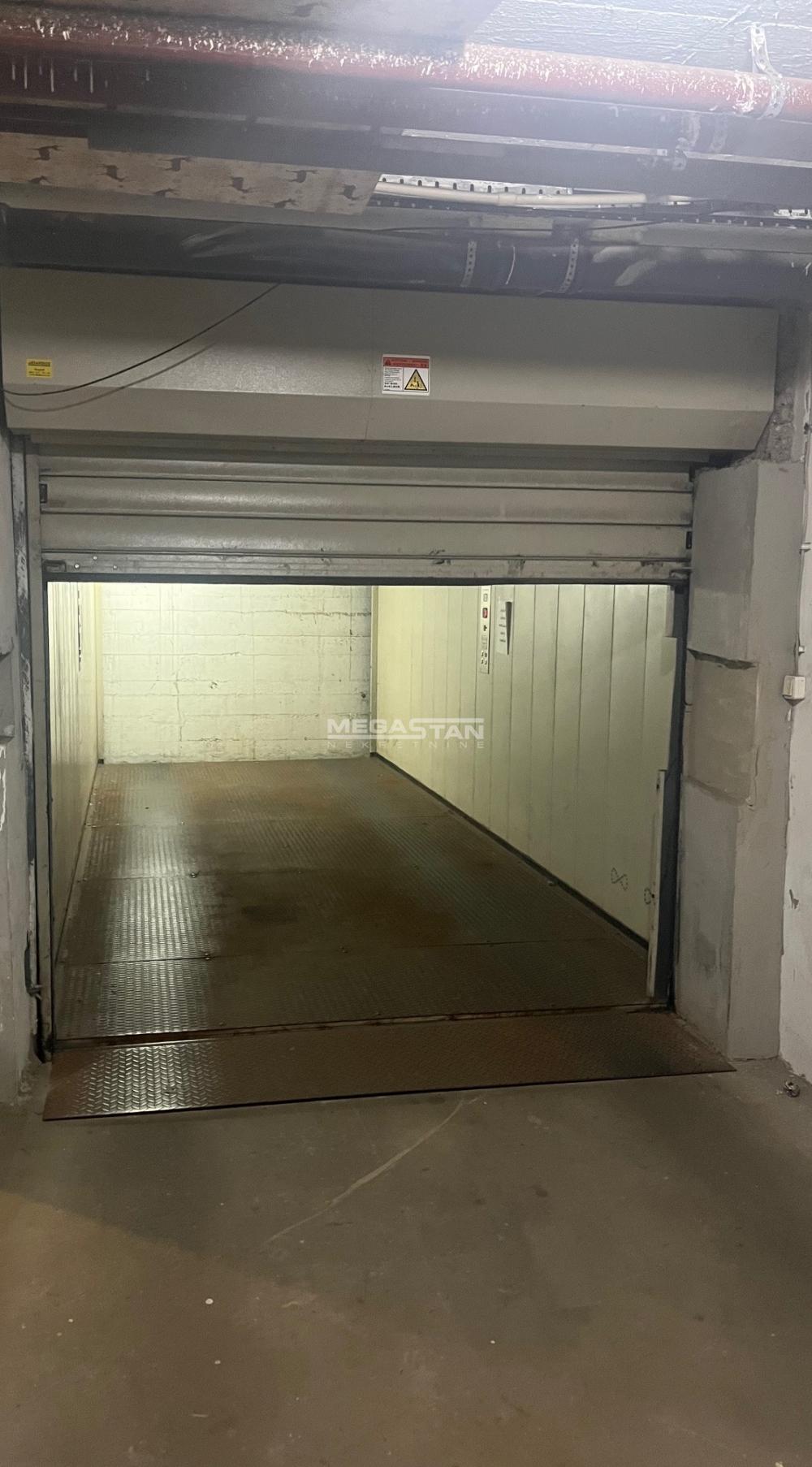 Garaža Izdavanje Beograd Garaža Izdavanje Beograd Vukov Spomenik 24 m2
