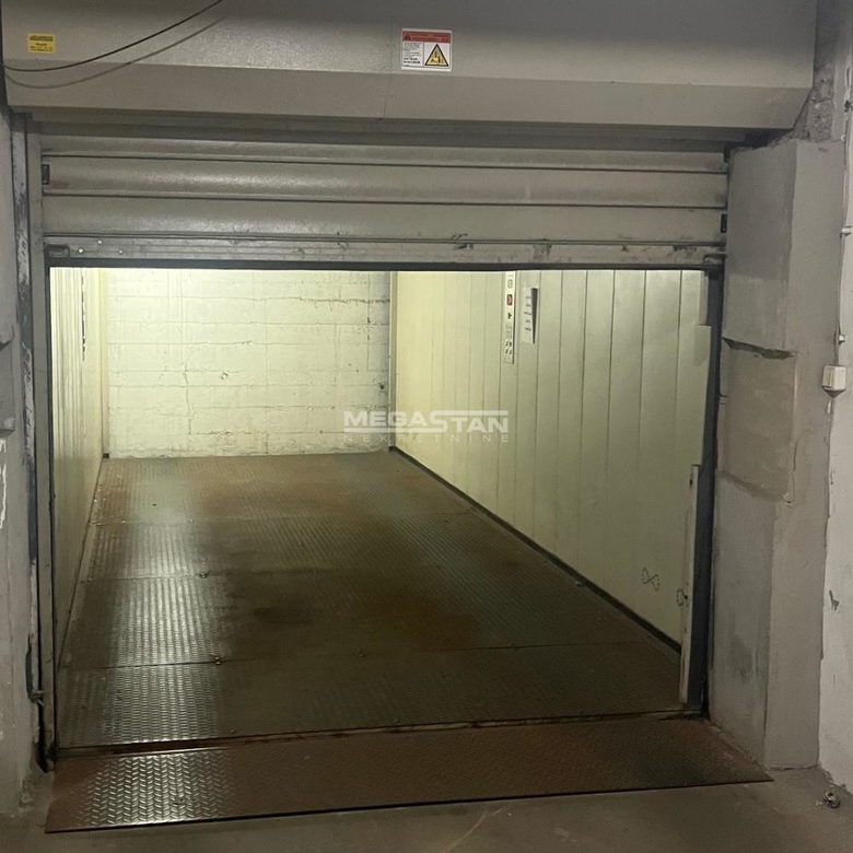 Garaža Izdavanje Beograd Vukov Spomenik 24 m2