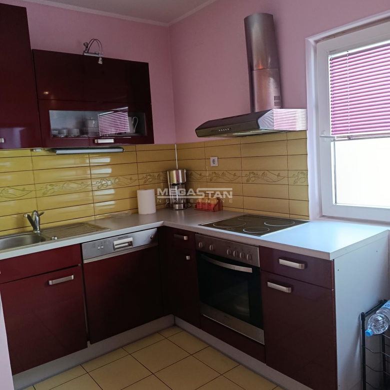 Četvorosoban stan za izdavanje, Borča, Beograd, 115m², 600 €/mes