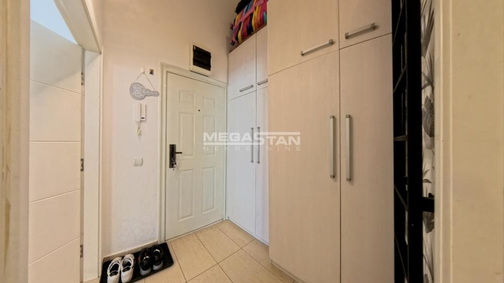 Jednoiposoban stan na prodaju, Đeram Pijaca, Beograd, 46m², 195.500 €