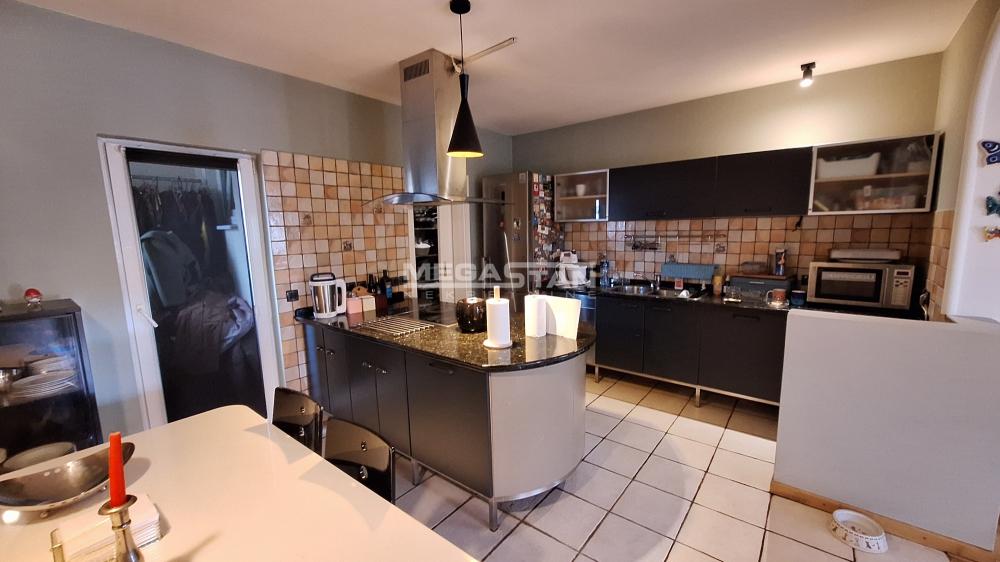 108100829_17_20260915160755 Četvorosoban stan na prodaju, Centar, Beograd, 127m², 397.000 €