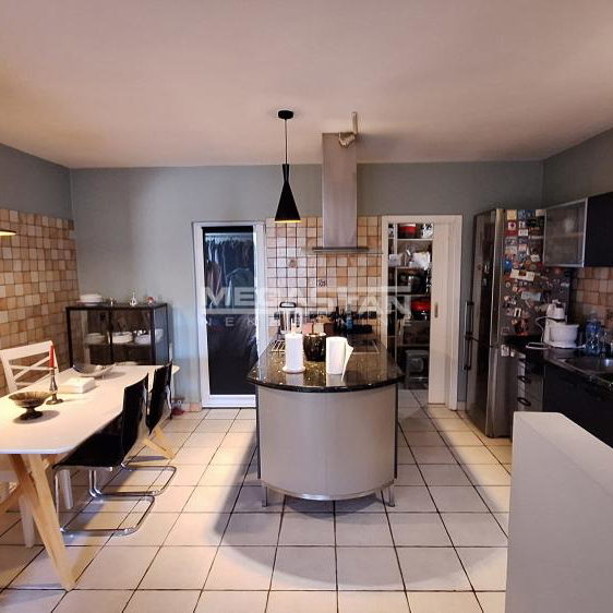 Četvorosoban stan na prodaju, Centar, Beograd, 127m², 397.000 €