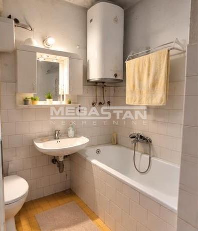 Stan Prodaja Beograd Blok 23 70 m2