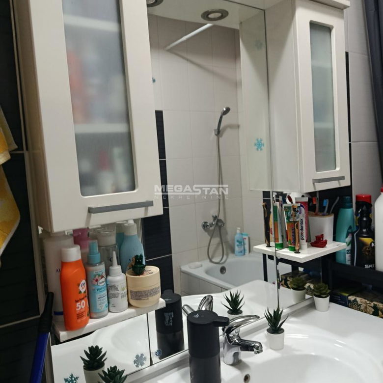 Dvoiposoban stan na prodaju, Borča, Beograd, 51m², 135.000 €