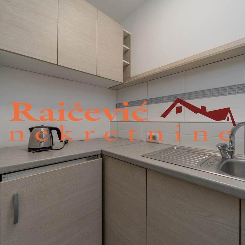 Lokal Izdavanje Beograd Senjak 195 m2