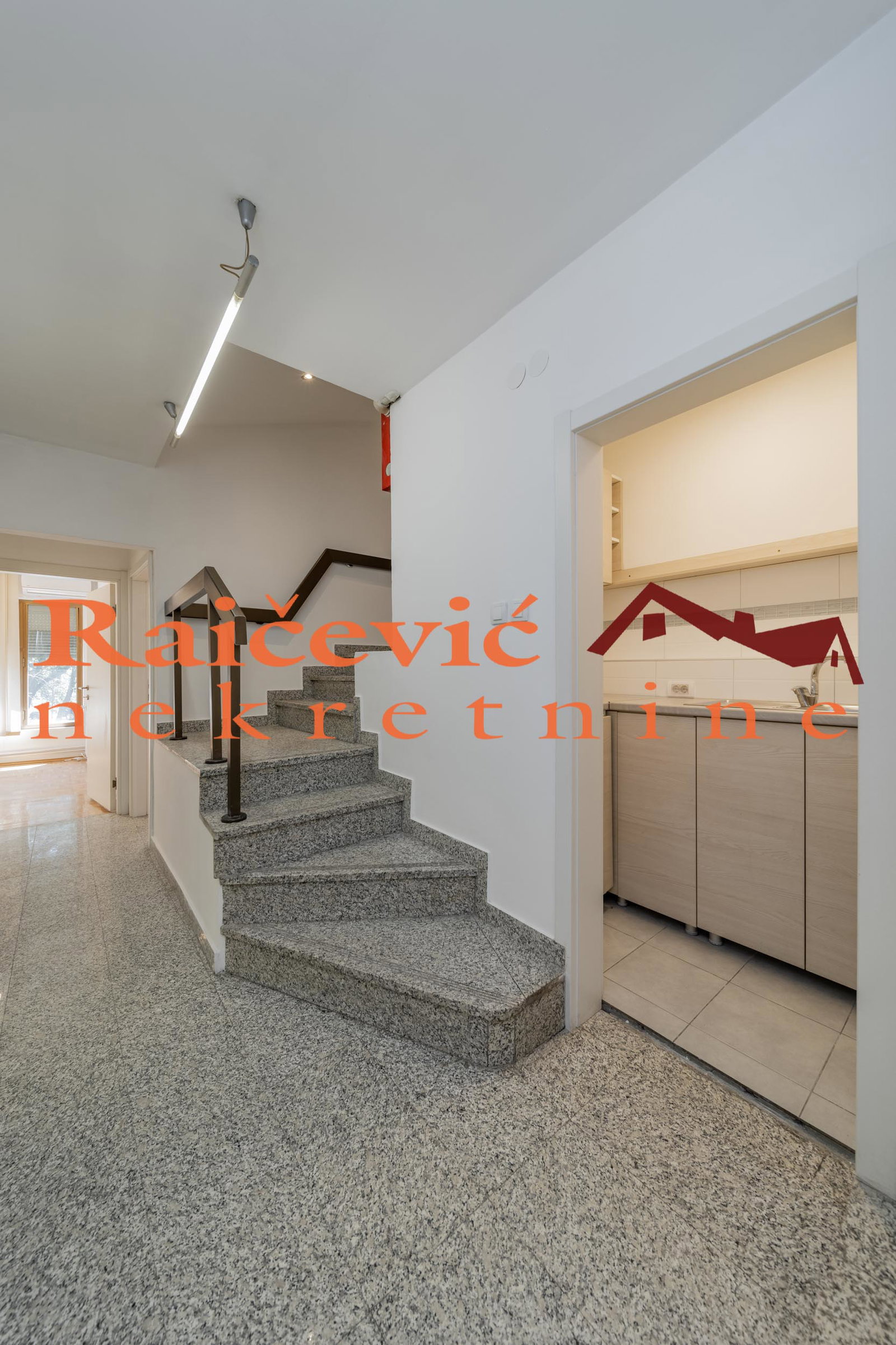 Lokal Izdavanje Beograd Lokal Izdavanje Beograd Senjak 195 m2
