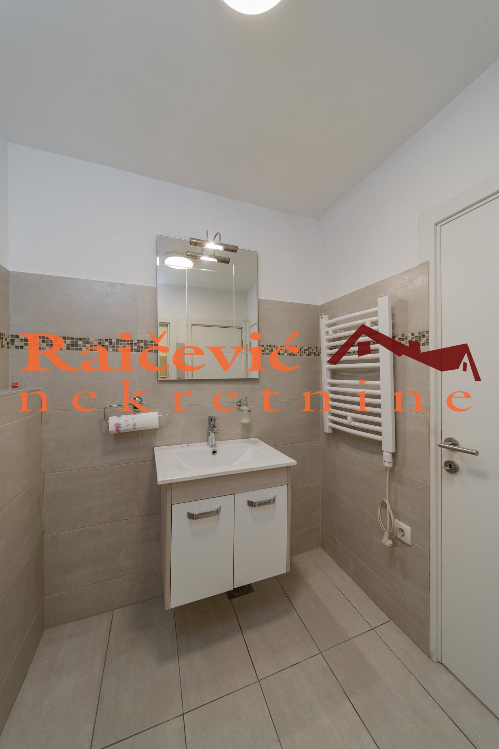117968 Lokal za izdavanje, Senjak, Beograd, 195m², 2.500 €/mes