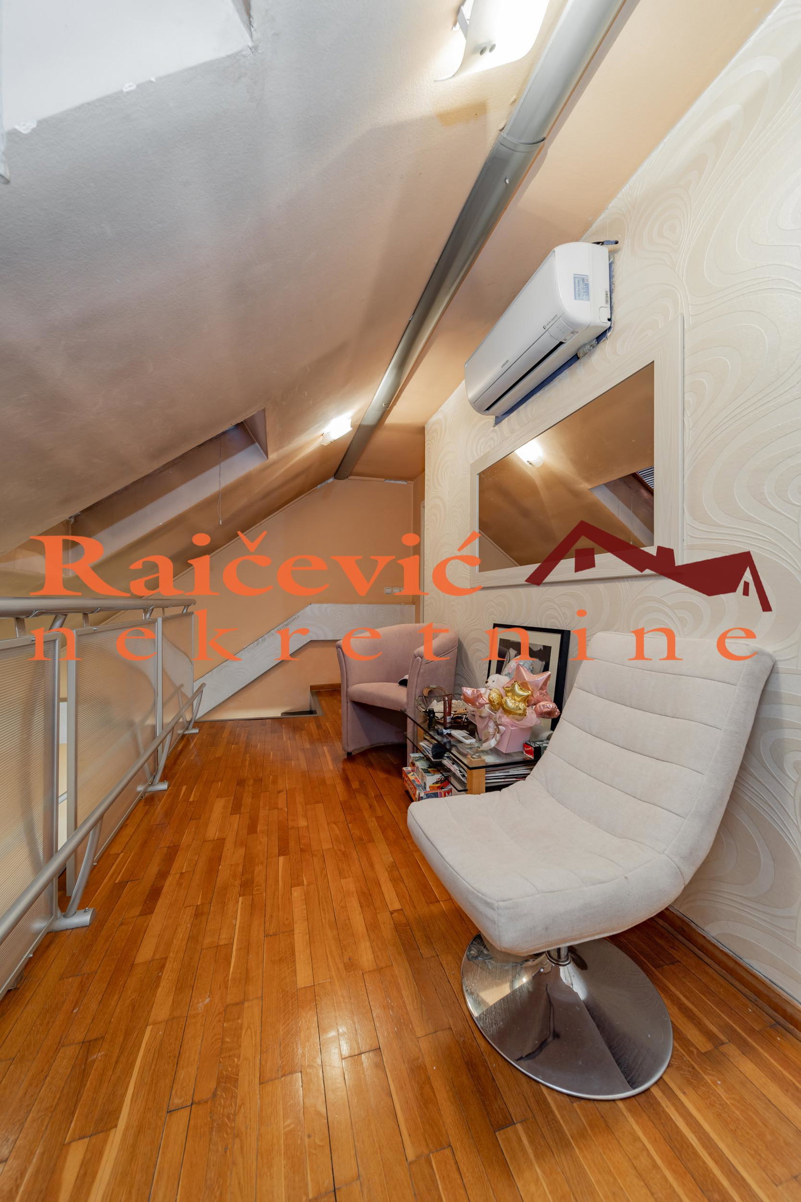 124867 Stan Prodaja Beograd Centar (Čukarica) 202 m2