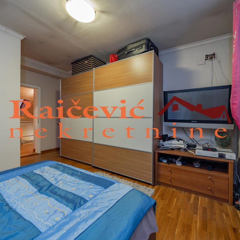 Četvorosoban stan na prodaju, Centar, Beograd, 202m², 540.000 €