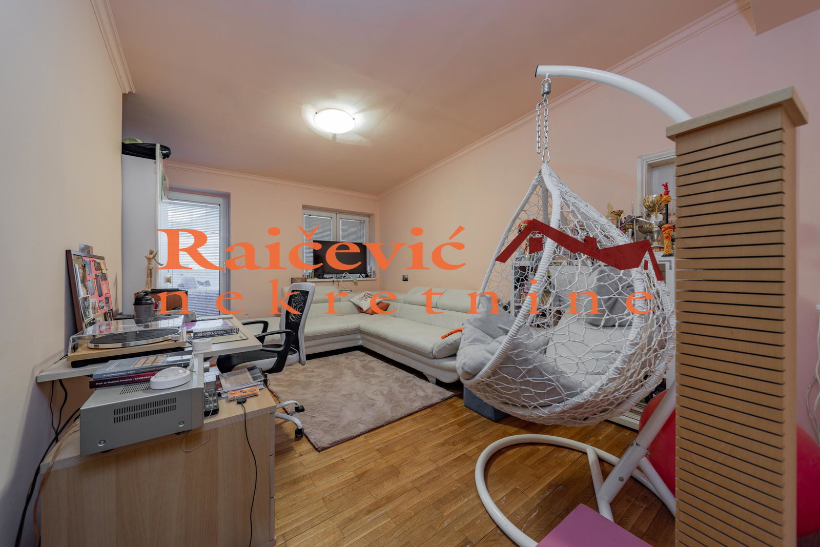 124871 Četvorosoban stan na prodaju, Centar, Beograd, 202m², 540.000 €