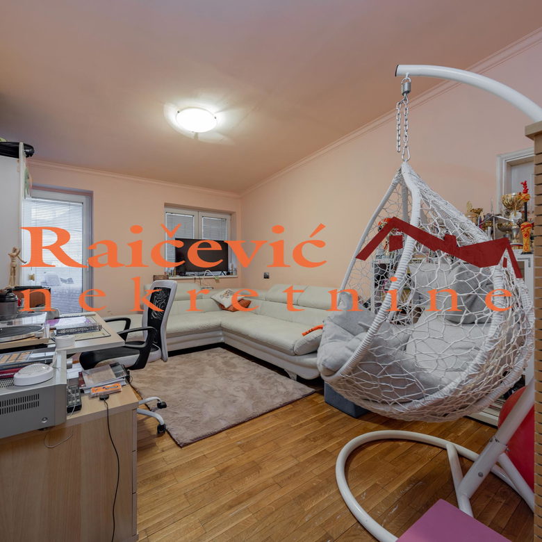 Četvorosoban stan na prodaju, Centar, Beograd, 202m², 540.000 €