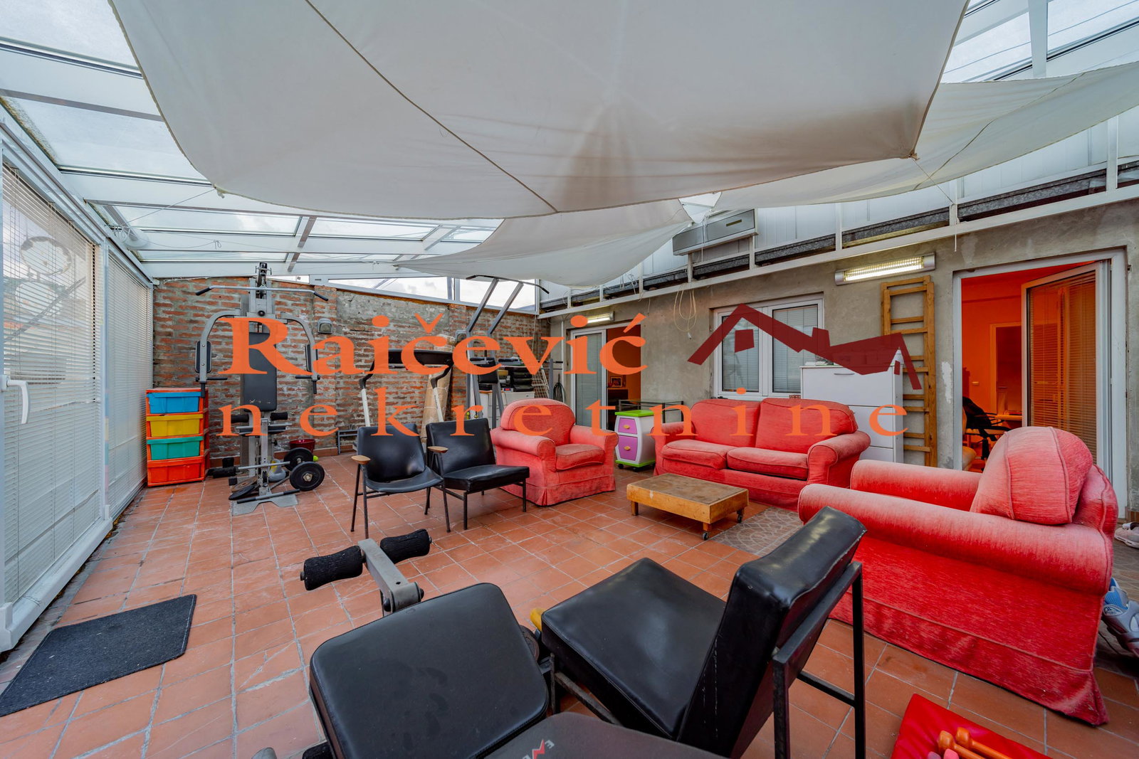 124873 Četvorosoban stan na prodaju, Centar, Beograd, 202m², 540.000 €