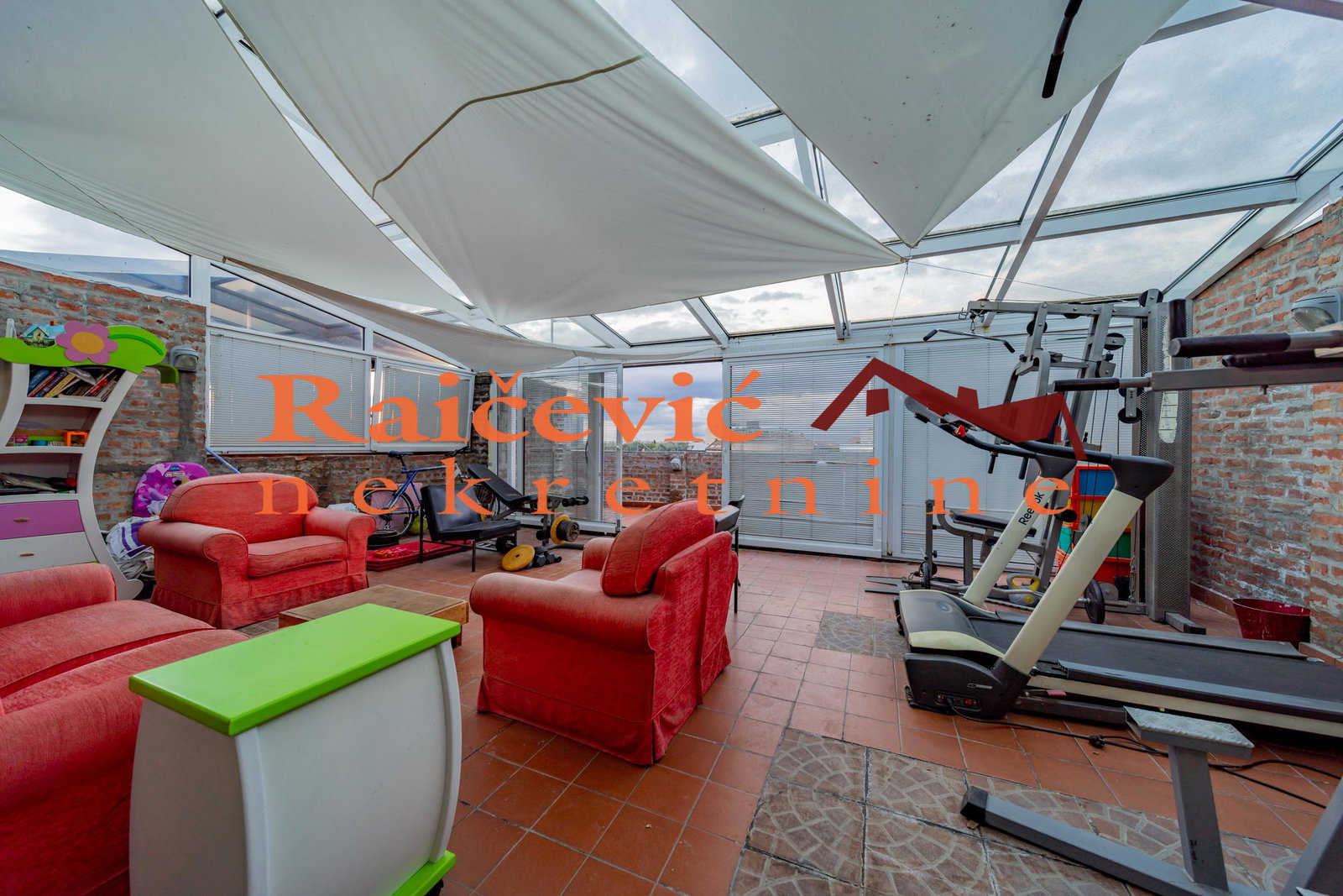 124874 Četvorosoban stan na prodaju, Centar, Beograd, 202m², 540.000 €