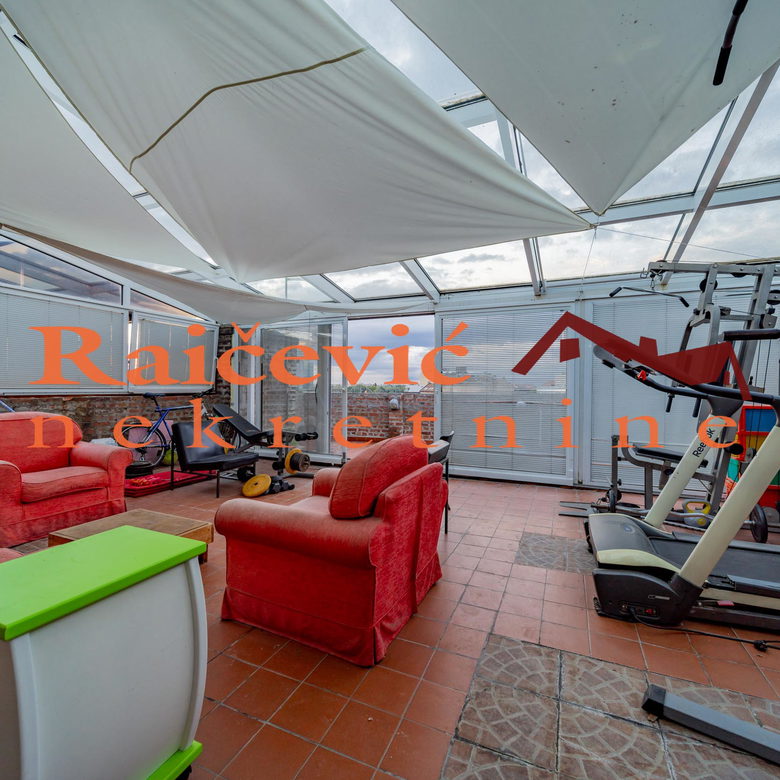 Četvorosoban stan na prodaju, Centar, Beograd, 202m², 540.000 €