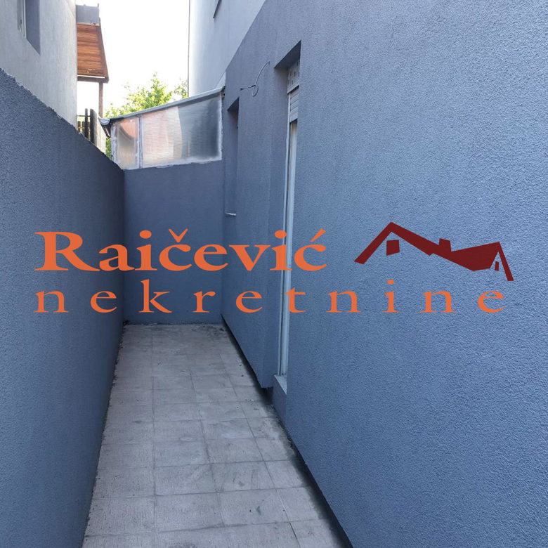 Četvorosoban stan na prodaju, Jajinci, Beograd, 66m², 150.000 €