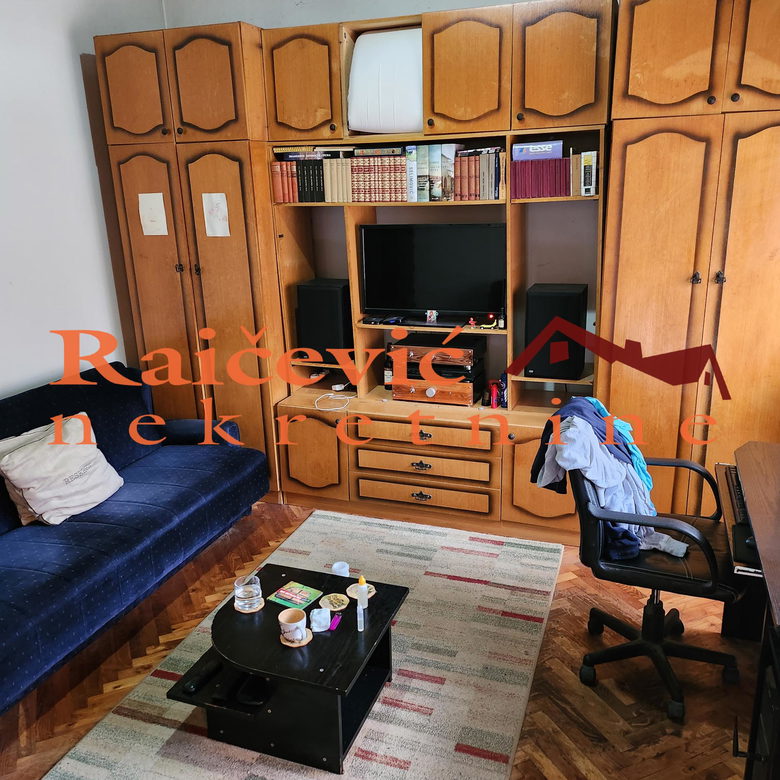 Kuća Prodaja Sremska Mitrovica  249 m2
