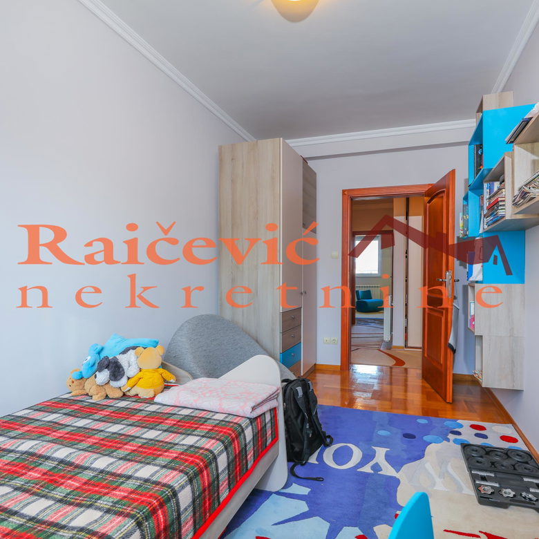 Četvorosoban stan na prodaju, Voždovac, Beograd, 86m², 299.000 €