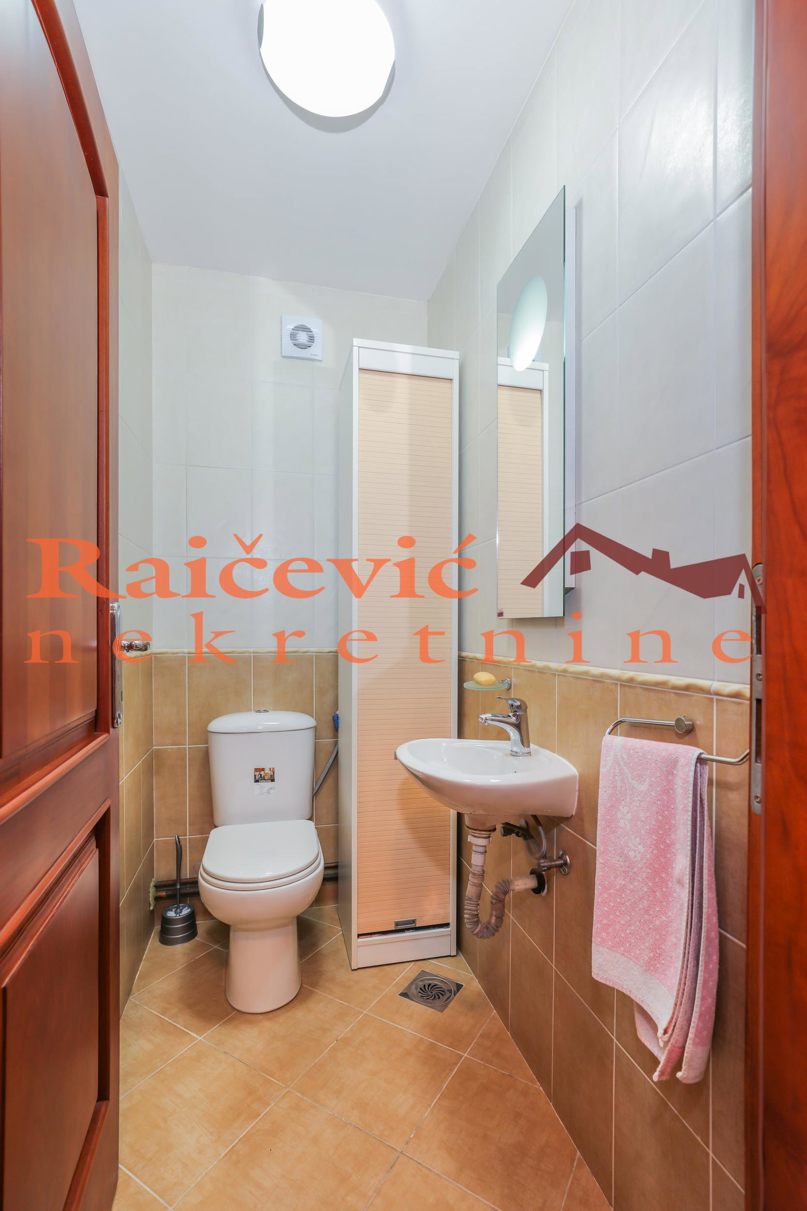 126778 Četvorosoban stan na prodaju, Voždovac, Beograd, 86m², 299.000 €