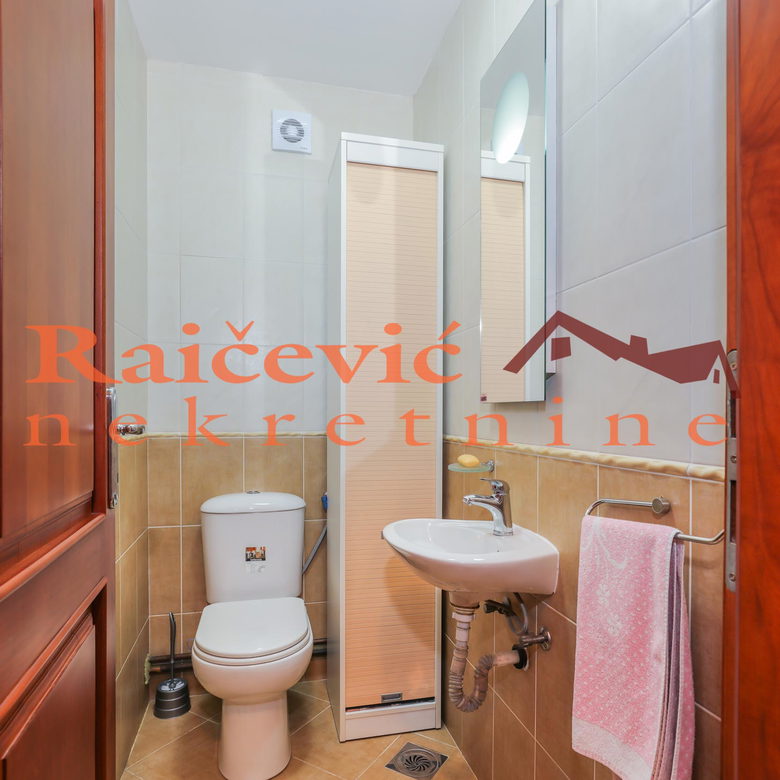 Četvorosoban stan na prodaju, Voždovac, Beograd, 86m², 299.000 €