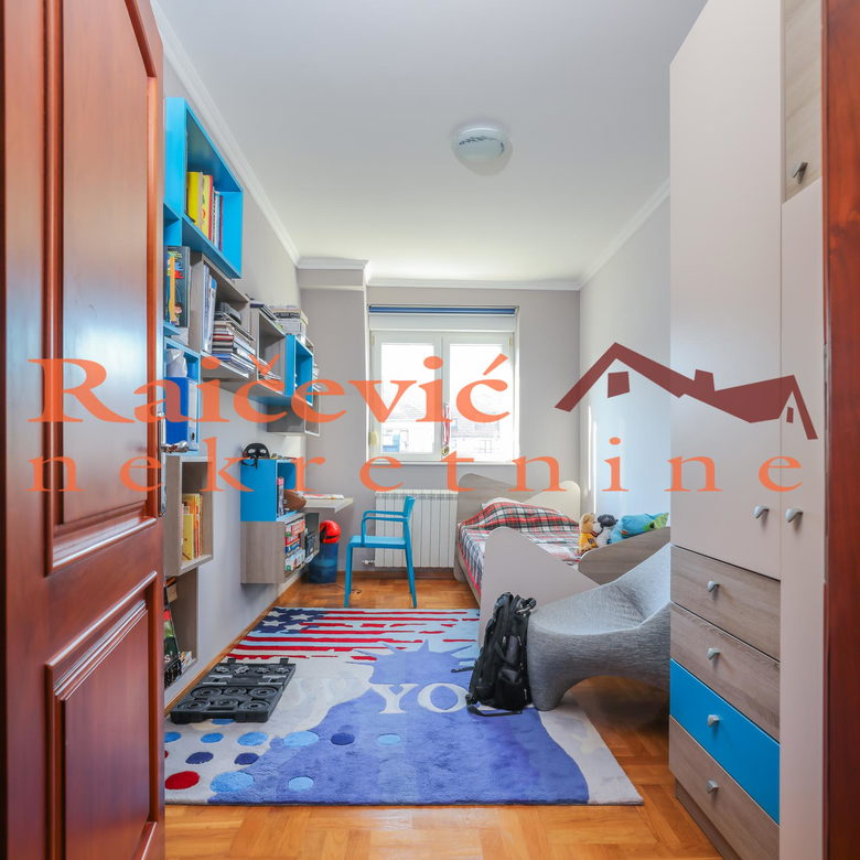 Četvorosoban stan na prodaju, Voždovac, Beograd, 86m², 299.000 €