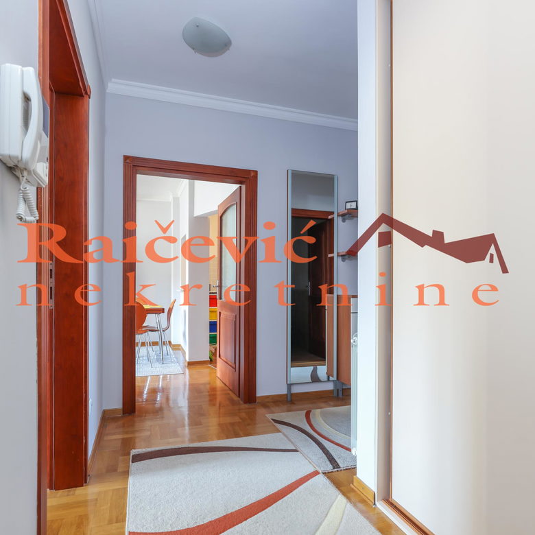 Četvorosoban stan na prodaju, Voždovac, Beograd, 86m², 299.000 €