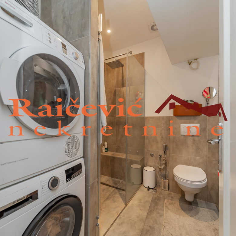 Petosoban stan na prodaju, Vukov Spomenik, Beograd, 160m², 595.000 €