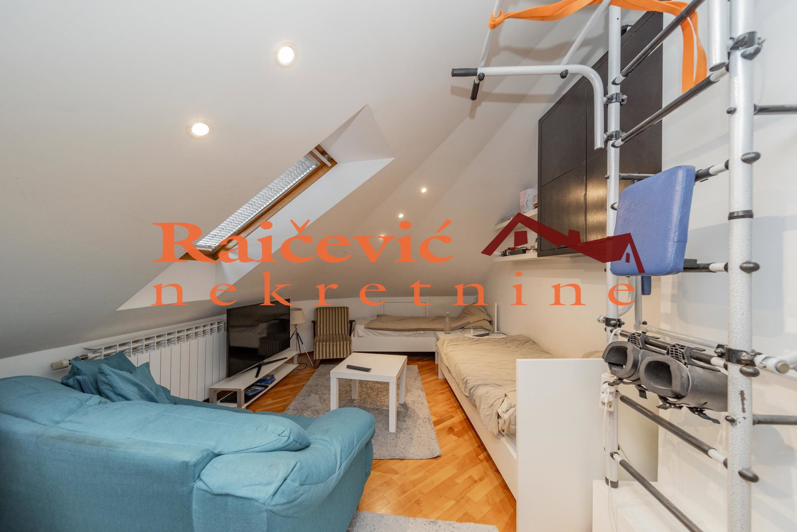 128013 Petosoban stan na prodaju, Vukov Spomenik, Beograd, 160m², 595.000 €