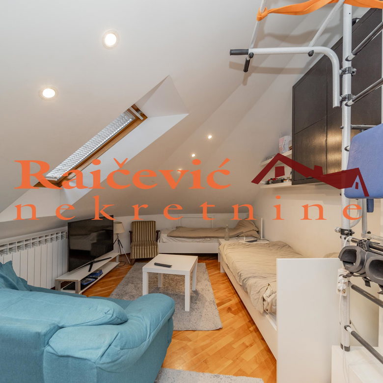 Petosoban stan na prodaju, Vukov Spomenik, Beograd, 160m², 595.000 €